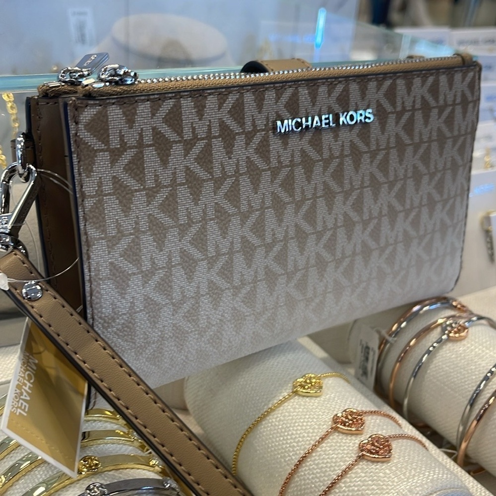 MICHAEL KORS
Jet Set Large Logo Signature Double-Zip Wristlet-Wallet-Phone Case
